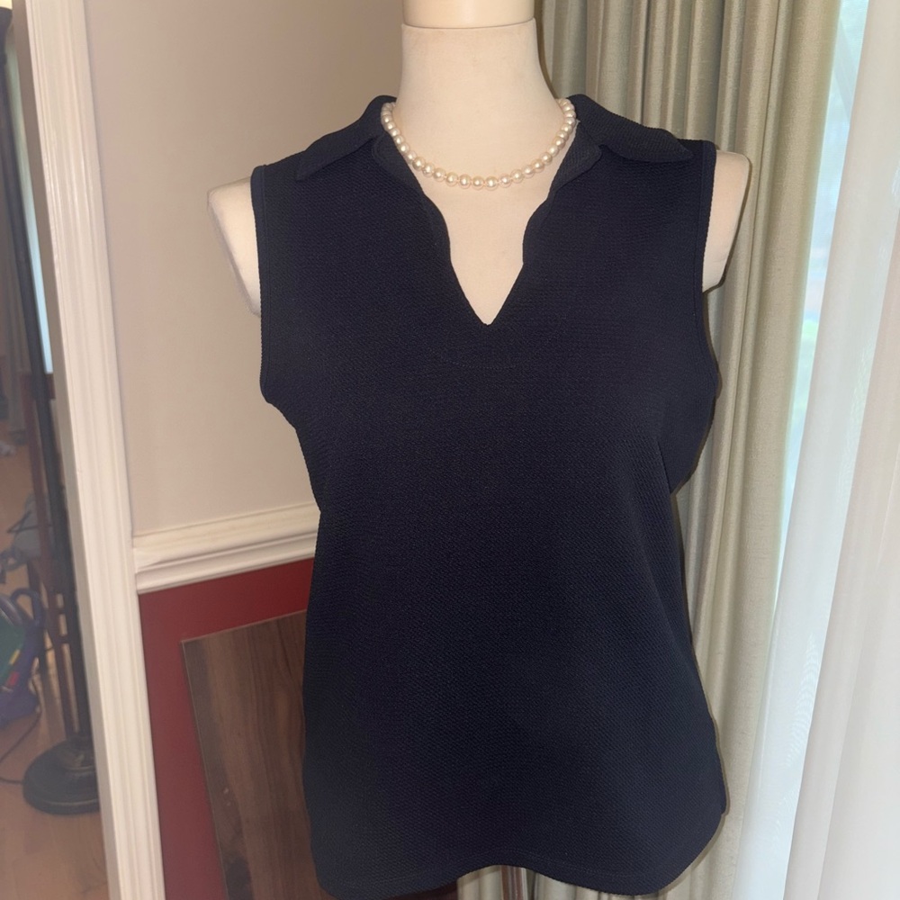 FREELY black textured golf/tennis top